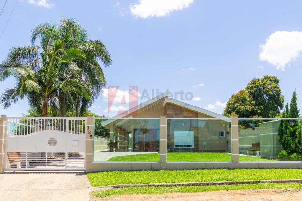 Casa 4 Dormitórios